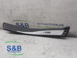 Gebruikte Afdeklijst dorpel rechts BMW 5 serie (E60) 520i 24V Prijs € 15,00 Margeregeling aangeboden door Schaap & Bron