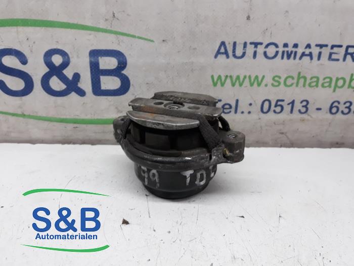 Gebruikte Motorsteun Audi A6 Avant (C5) 2.5 TDI V6 24V Prijs € 33,00 Margeregeling aangeboden door Schaap & Bron