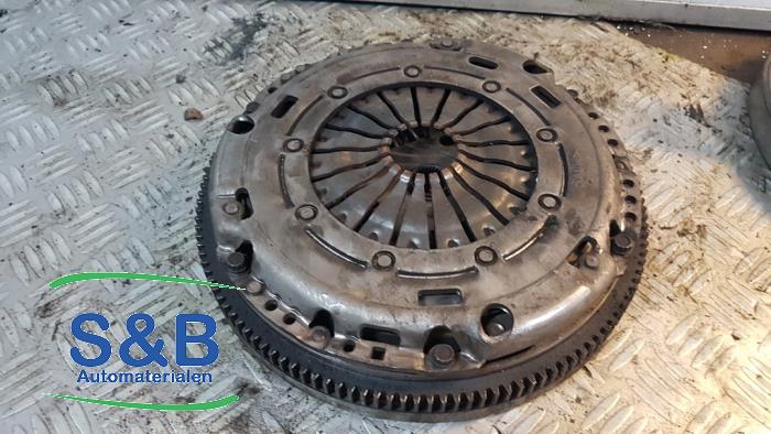 Gebruikte Dubbele massa vliegwiel Volkswagen Passat Variant (365) 2.0 TDI 16V 140 Prijs € 125,00 Margeregeling aangeboden door Schaap & Bron