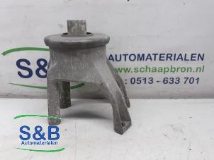 Gebruikte Motorsteun Volkswagen Transporter T5 2.0 TDI DRF Prijs € 30,00 Margeregeling aangeboden door Schaap & Bron