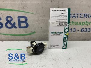 Gebruikte Spanningsregelaar Volkswagen Golf IV (1J1) Prijs € 30,93 Inclusief btw aangeboden door Schaap & Bron