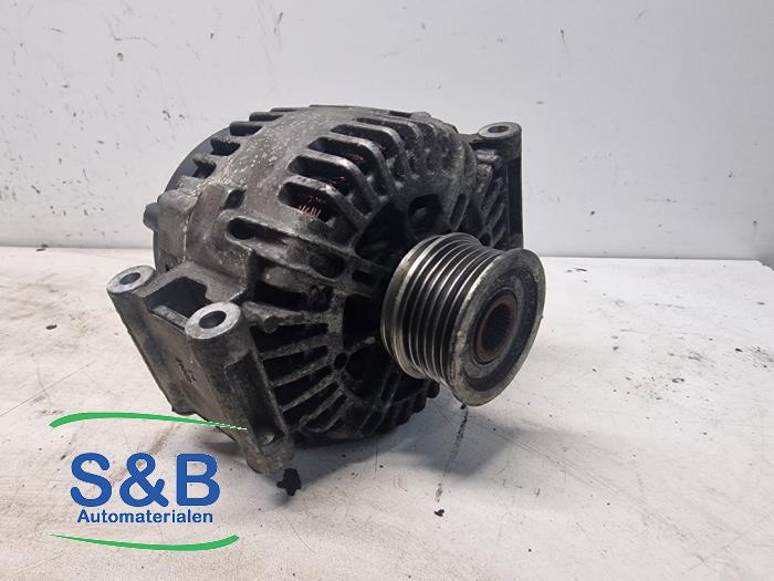 Dynamo van een Audi A4 (B7) 1.8 T 20V 2006