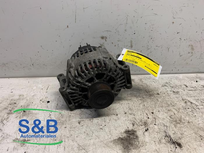 Dynamo van een Audi A4 (B7) 1.8 T 20V 2006