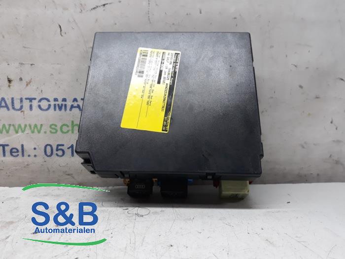 Gebruikte Computer Body Control Volkswagen Golf VI (5K1) 1.6 TDI 16V Prijs € 100,00 Margeregeling aangeboden door Schaap & Bron