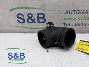 Gebruikte Intercooler Slang Volkswagen Transporter T5 2.5 TDi 4Motion Prijs € 15,00 Margeregeling aangeboden door Schaap & Bron