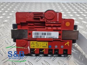 Gebruikte Zekeringkast BMW 3 serie (E90) 318i 16V Prijs € 43,00 Margeregeling aangeboden door Schaap & Bron