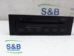 Gebruikte CD Wisselaar Audi A4 Avant Quattro (B7) 2.0 TFSI 20V Prijs € 50,00 Margeregeling aangeboden door Schaap & Bron