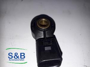Klopsensor van een Volkswagen Fox (5Z) 1.2 2005