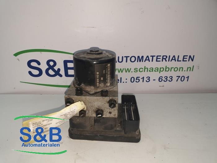 Gebruikte ABS Pomp Volkswagen Polo IV (9N1/2/3) 1.9 SDI Prijs € 29,99 Margeregeling aangeboden door Schaap & Bron