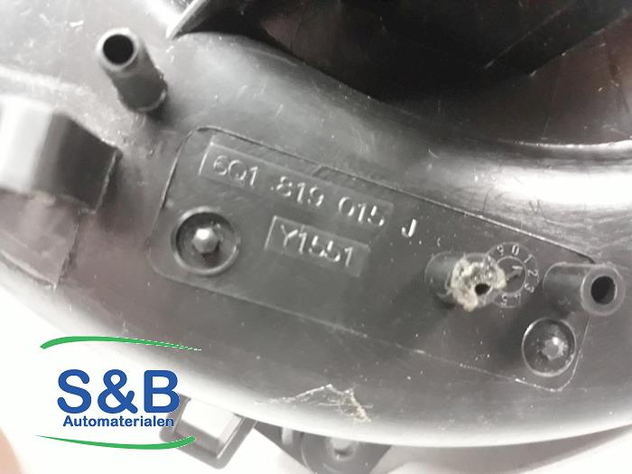 Kachel Ventilatiemotor van een Volkswagen Polo V (6R) 1.2 TSI 2013