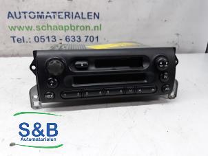 Gebruikte Radio/Cassette BMW Mini One/Cooper (R50) 1.6 16V Cooper Prijs € 35,00 Margeregeling aangeboden door Schaap & Bron