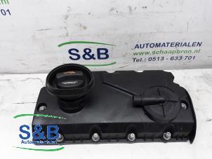 Gebruikte Kleppendeksel Volkswagen Polo III (6N1) 1.0i 50 Prijs € 50,00 Margeregeling aangeboden door Schaap & Bron