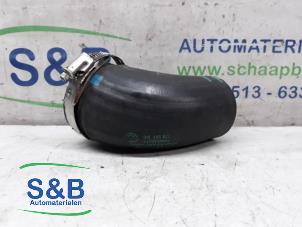 Gebruikte Intercooler Slang Volkswagen Transporter/Caravelle T6 2.0 TDI 150 Prijs € 20,00 Margeregeling aangeboden door Schaap & Bron