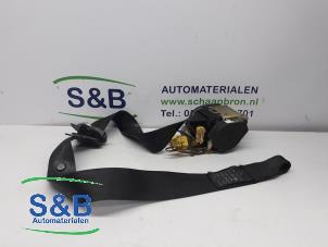 Gebruikte Veiligheidsgordel links-voor Volkswagen Polo IV (9N1/2/3) 1.9 SDI Prijs € 25,00 Margeregeling aangeboden door Schaap & Bron