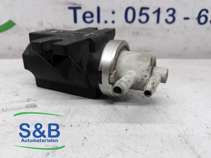 Brandstofdruk sensor van een Volkswagen Lupo (6X1) 1.2 TDI 3L 2001