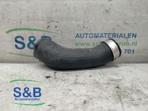 Gebruikte Intercooler Slang Volkswagen Multivan T5 (7E/7HC/7HF/7HM) 2.0 TDI 4Motion Prijs € 15,00 Margeregeling aangeboden door Schaap & Bron
