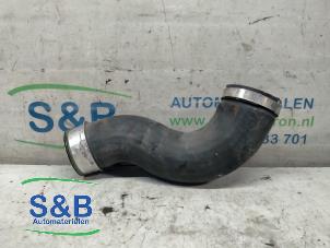 Gebruikte Intercooler Slang Volkswagen Multivan T5 (7E/7HC/7HF/7HM) 2.0 TDI 4Motion Prijs € 30,00 Margeregeling aangeboden door Schaap & Bron