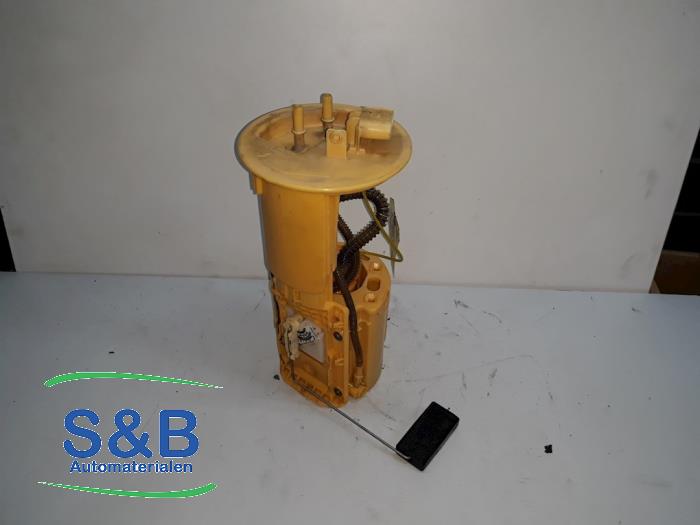 Gebruikte Tank element Pomp Volkswagen Crafter 2.5 TDI 30/32/35/46/50 Prijs € 90,00 Margeregeling aangeboden door Schaap & Bron