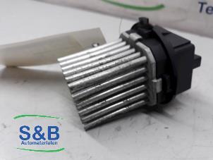 Gebruikte Kachel Weerstand Volkswagen Crafter 2.5 TDI 30/32/35 Prijs € 25,00 Margeregeling aangeboden door Schaap & Bron