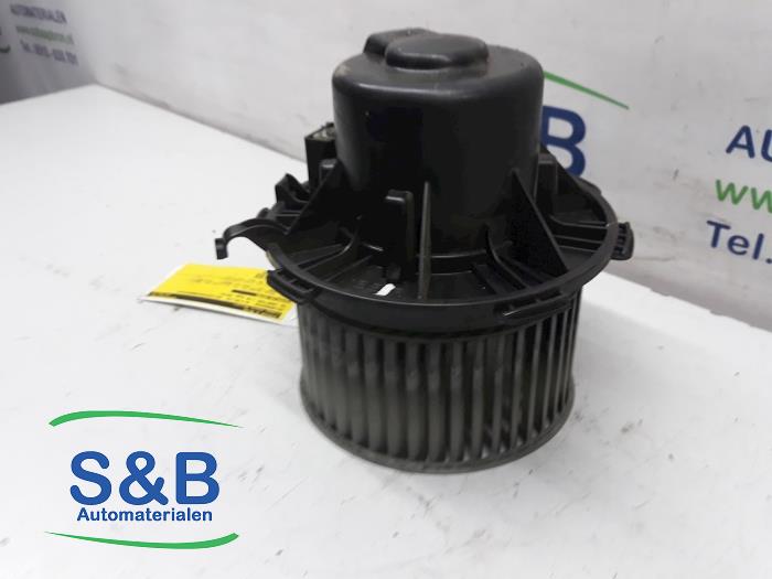 Gebruikte Blower Volkswagen Crafter 2.5 TDI 30/32/35/46/50 Prijs € 39,99 Margeregeling aangeboden door Schaap & Bron