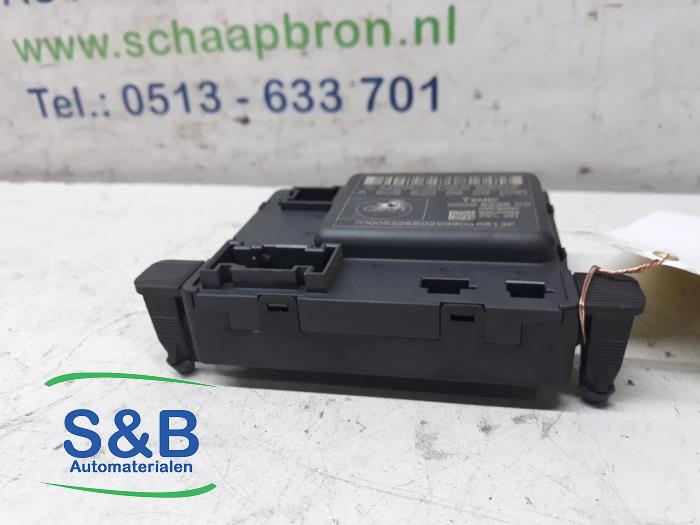 Gebruikte Comfort Module Volkswagen Crafter 2.5 TDI 30/32/35 Prijs € 50,00 Margeregeling aangeboden door Schaap & Bron