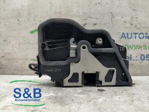 Gebruikte Slotmechaniek Portier 4Deurs rechts-voor BMW 1 serie (E87/87N) 118d 16V Prijs € 50,00 Margeregeling aangeboden door Schaap & Bron