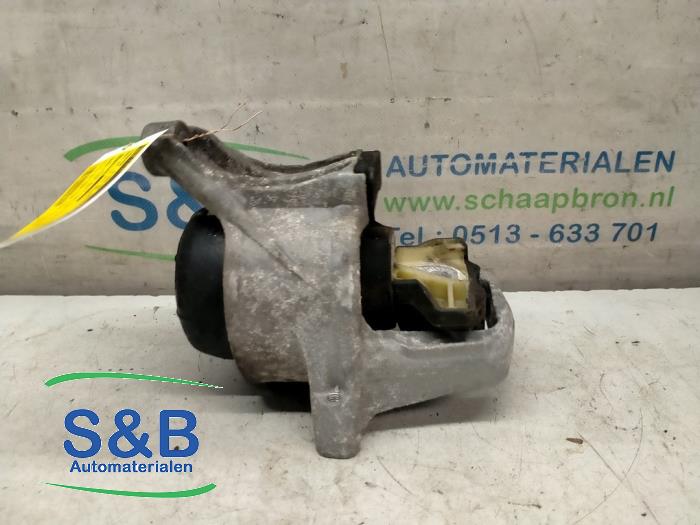 Gebruikte Motorrubber Audi A4 Avant (B9) 2.0 TFSI 16V Prijs € 40,00 Margeregeling aangeboden door Schaap & Bron