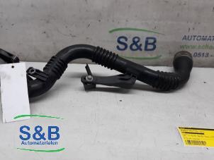 Gebruikte Intercooler Buis Renault Clio IV (5R) 0.9 Energy TCE 90 12V Prijs € 35,00 Margeregeling aangeboden door Schaap & Bron