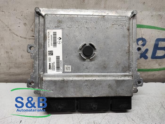 Gebruikte Computer Motormanagement Renault Clio IV (5R) 0.9 Energy TCE 90 12V Prijs € 100,00 Margeregeling aangeboden door Schaap & Bron