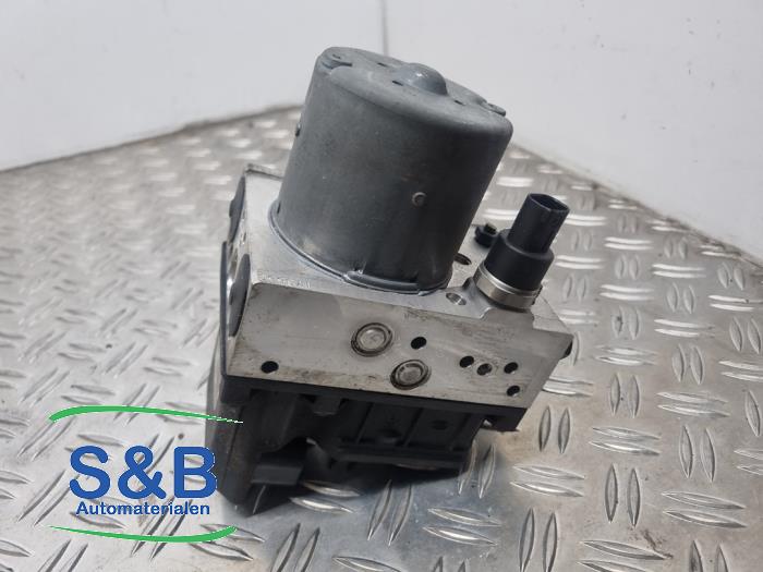 Gebruikte ABS Pomp Volkswagen Phaeton (3D) 3.2 V6 30V Prijs € 125,00 Margeregeling aangeboden door Schaap & Bron