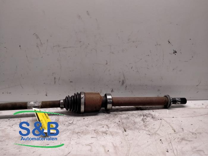 Gebruikte Aandrijfas links-voor Renault Clio IV Estate/Grandtour (7R) 1.5 Energy dCi 90 FAP Prijs € 100,00 Margeregeling aangeboden door Schaap & Bron