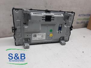 Gebruikte Display Multi Media regelunit Volkswagen Polo VI (AW1) 1.0 TSI 12V Prijs € 299,99 Margeregeling aangeboden door Schaap & Bron