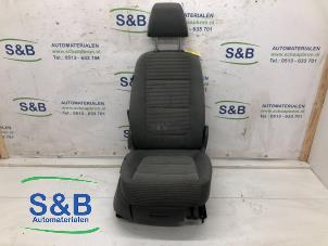 Gebruikte Voorstoel rechts Seat Alhambra (7N) 2.0 TDI 16V Prijs € 125,00 Margeregeling aangeboden door Schaap & Bron