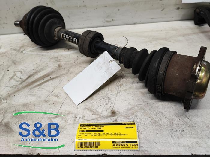 Gebruikte Steekas links-voor Volkswagen New Beetle (9C1/9G1) 2.0 Prijs € 80,00 Margeregeling aangeboden door Schaap & Bron