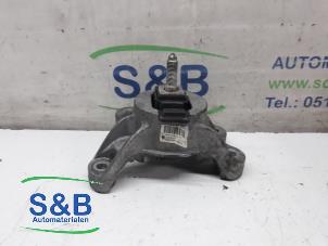 Gebruikte Versnellingsbak Steun Mini Mini (R56) 1.6 16V Cooper Prijs € 25,00 Margeregeling aangeboden door Schaap & Bron