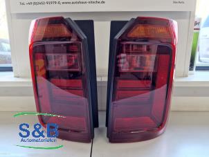 Nieuwe Achterlichtset links + rechts Volkswagen Caddy Combi IV 2.0 TDI 122 Prijs € 217,80 Inclusief btw aangeboden door Schaap & Bron