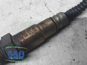 Lambda Sonde van een Volkswagen Golf IV (1J1) 1.6 1999
