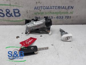 Gebruikte Slotenset Volkswagen Caddy Combi IV 2.0 TDI 102 Prijs € 150,00 Margeregeling aangeboden door Schaap & Bron