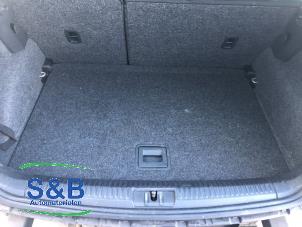 Gebruikte Vloerplaat bagageruimte Volkswagen Polo V (6R) 1.2 TDI 12V BlueMotion Prijs € 45,00 Margeregeling aangeboden door Schaap & Bron
