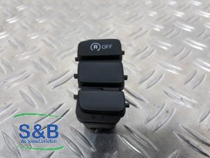 Gebruikte Schakelaar Volkswagen Up! (121) 1.0 12V 60 Prijs € 10,00 Margeregeling aangeboden door Schaap & Bron