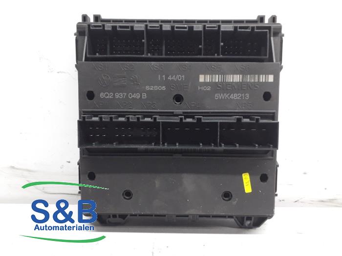 Gebruikte Boordcomputer Volkswagen Polo IV (9N1/2/3) 1.2 12V Prijs € 75,00 Margeregeling aangeboden door Schaap & Bron