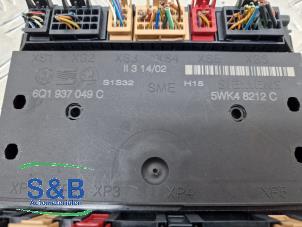 Boordcomputer van een Seat Ibiza III (6L1) 1.2 12V 2003