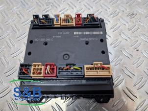 Gebruikte Computer boord Volkswagen Polo IV (9N1/2/3) 1.4 16V Prijs € 40,00 Margeregeling aangeboden door Schaap & Bron