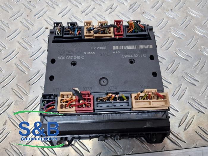 Gebruikte Boordcomputer Volkswagen Polo IV (9N1/2/3) 1.4 16V Prijs € 40,00 Margeregeling aangeboden door Schaap & Bron