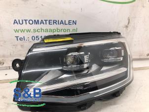 Gebruikte Koplamp links Volkswagen Transporter T6 2.0 TDI 150 Prijs € 775,00 Margeregeling aangeboden door Schaap & Bron