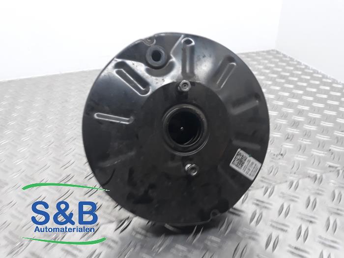Gebruikte Rembekrachtiger Skoda Octavia Combi (5EAC) 1.6 TDI GreenTec 16V Prijs € 80,00 Margeregeling aangeboden door Schaap & Bron