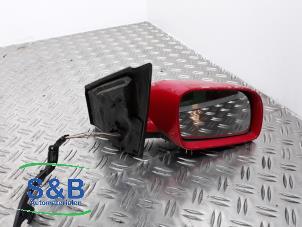Gebruikte Buitenspiegel rechts Volkswagen Polo IV (9N1/2/3) 1.4 16V Prijs € 30,00 Margeregeling aangeboden door Schaap & Bron