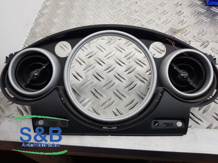 Dashboard deel van een MINI Mini One/Cooper (R50) 1.6 16V Cooper 2001