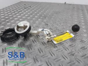 Gebruikte Tankvlotter Audi A6 Avant Quattro (C5) 2.5 TDI V6 24V Prijs € 50,00 Margeregeling aangeboden door Schaap & Bron