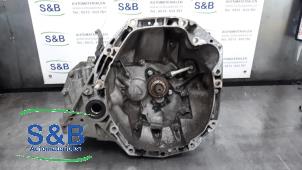 Gebruikte Versnellingsbak Renault Clio III (BR/CR) 1.5 dCi FAP Prijs € 400,00 Margeregeling aangeboden door Schaap & Bron